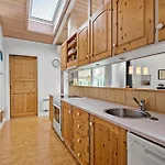 2 Bedroom Beautiful In V Esbjerg