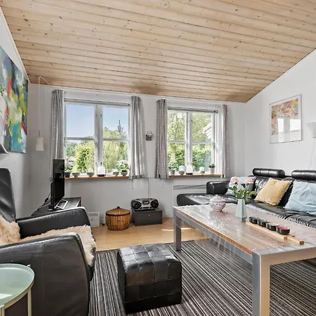 Hébergement de vacances 2 Bedroom Beautiful In V